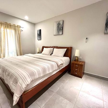 Forest View Luxury Apartment In 3Mins Walk To Beach Pool View Wifi Kololi Extérieur photo